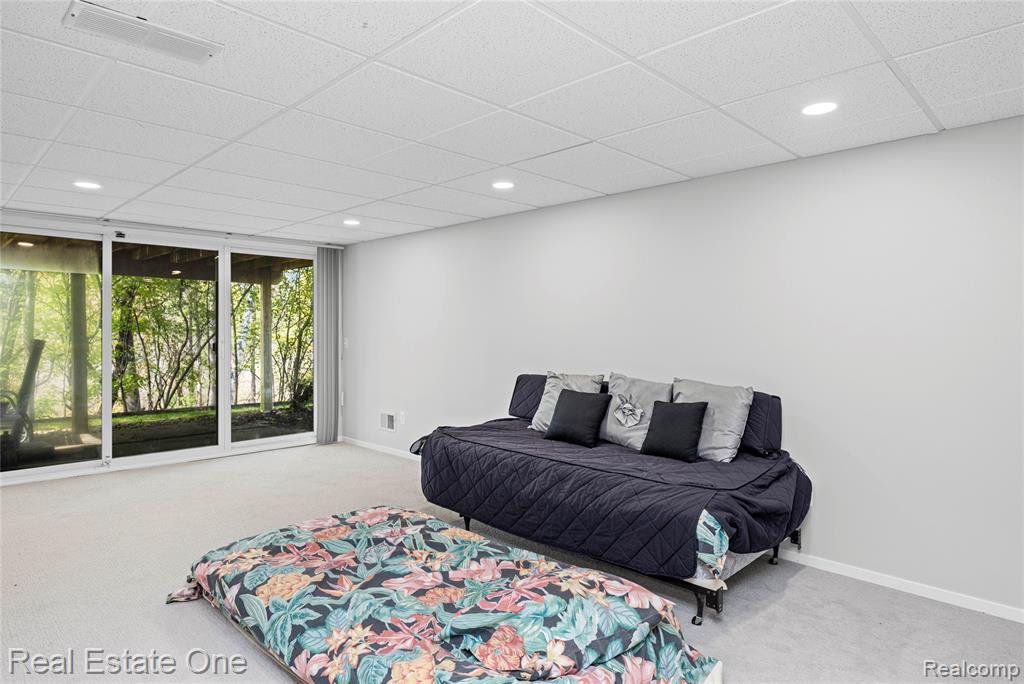 5000 Mirror Lake Court, 19, West Bloomfield, MI 48323 — Photo 45