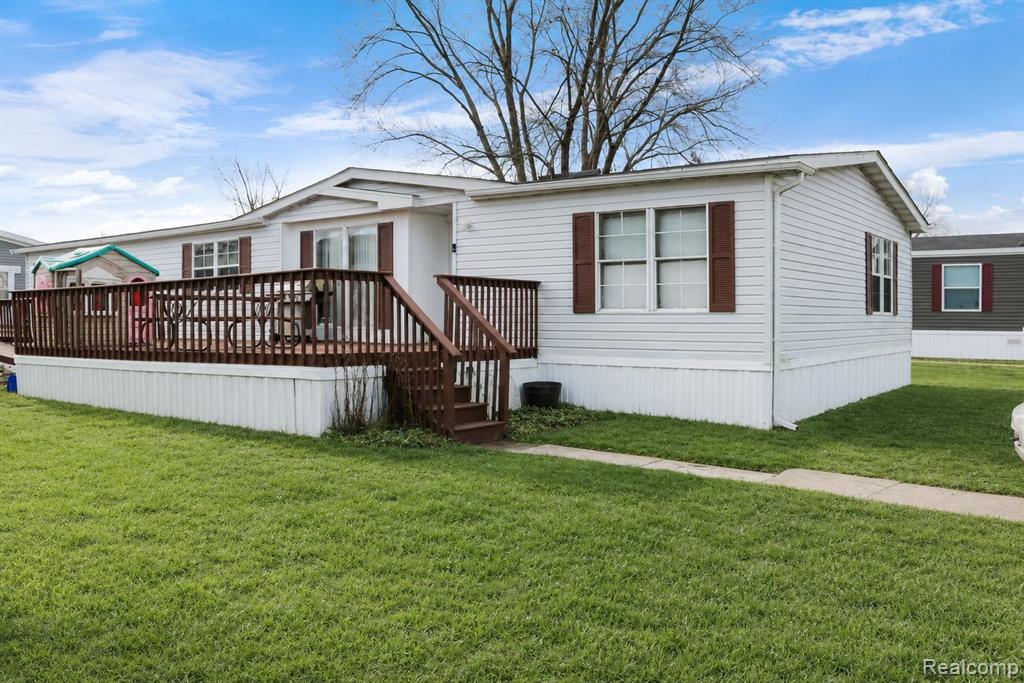 29193 Hazelwood, Flat Rock, MI 48134