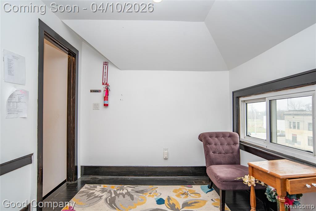 30 Lawrence Street, Detroit, MI 48202 — Photo 33