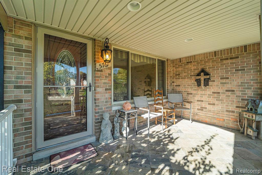 5761 Bingham Drive, Troy, MI 48085 — Photo 3
