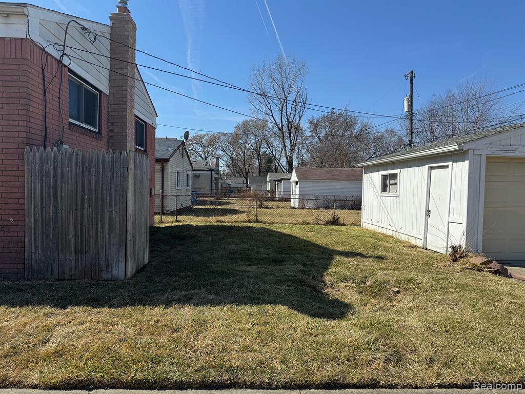 8739 REPUBLIC Avenue, Warren, MI 48089 — Photo 25