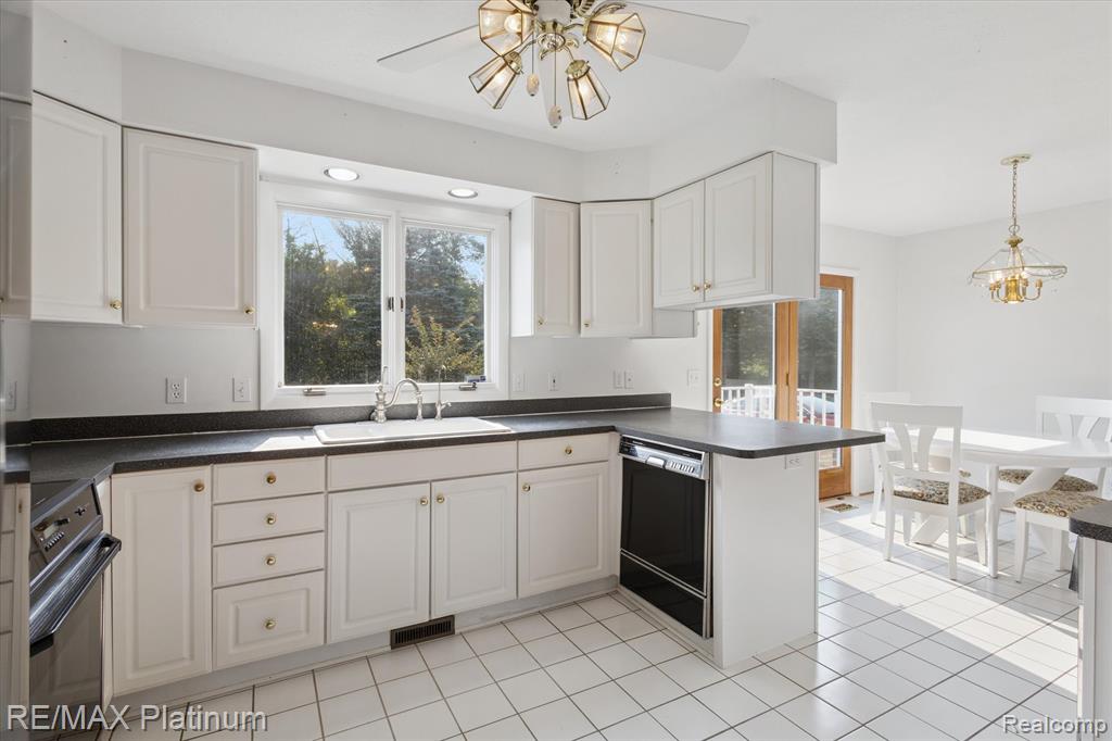 11522 Roberts Road, Stockbridge, MI 49285 — Photo 16