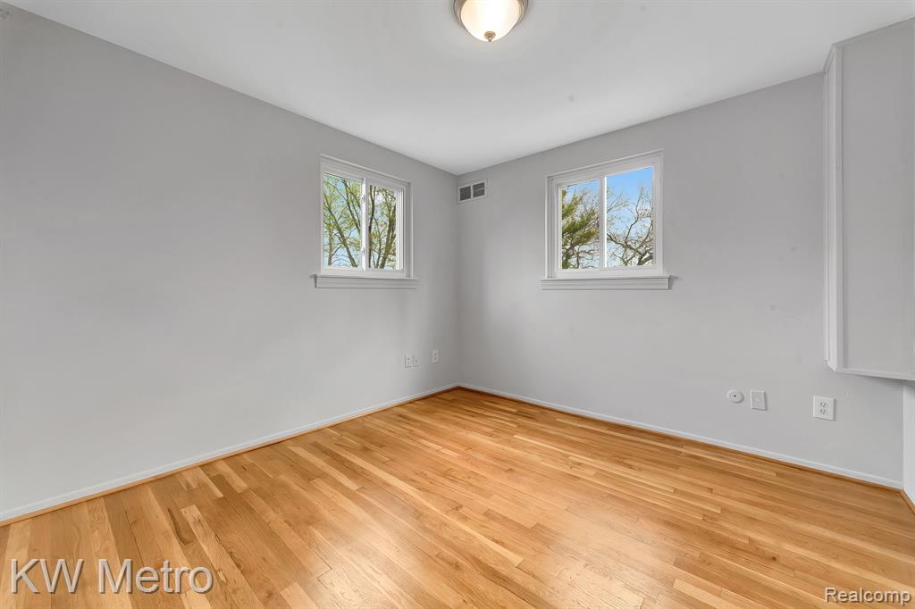 415 LANGE Drive, Troy, MI 48098 — Photo 29