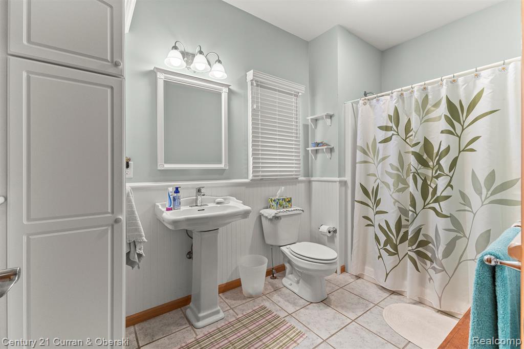 6858 Yorktown Place, Temperance, MI 48182 — Photo 30
