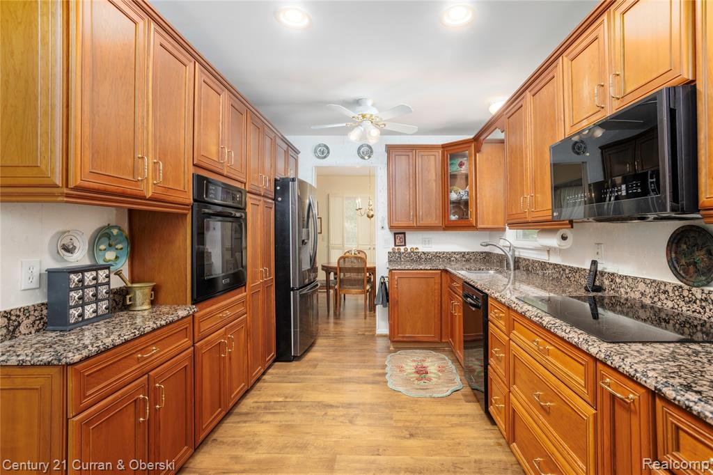 44855 Yorkshire Drive, Novi, MI — Photo 11