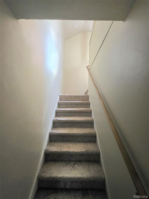 15241 Seymour Street - Photo 5