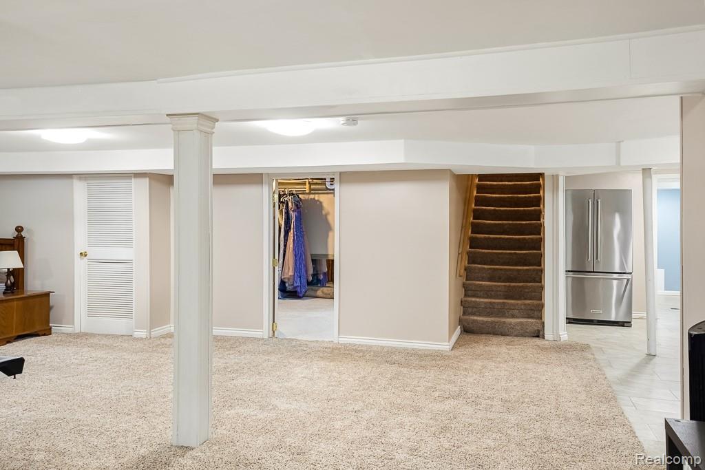 8100 Lochdale Street, Dearborn Heights, MI 48127 — Photo 31