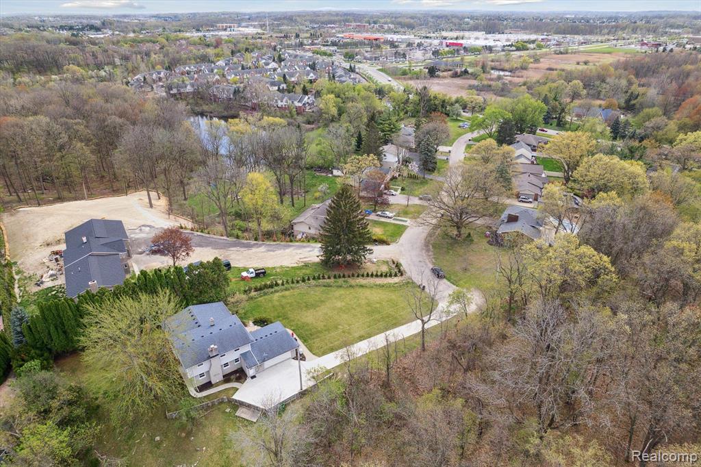 7915 LITTLE FARM Lane, West Bloomfield, MI — Photo 48