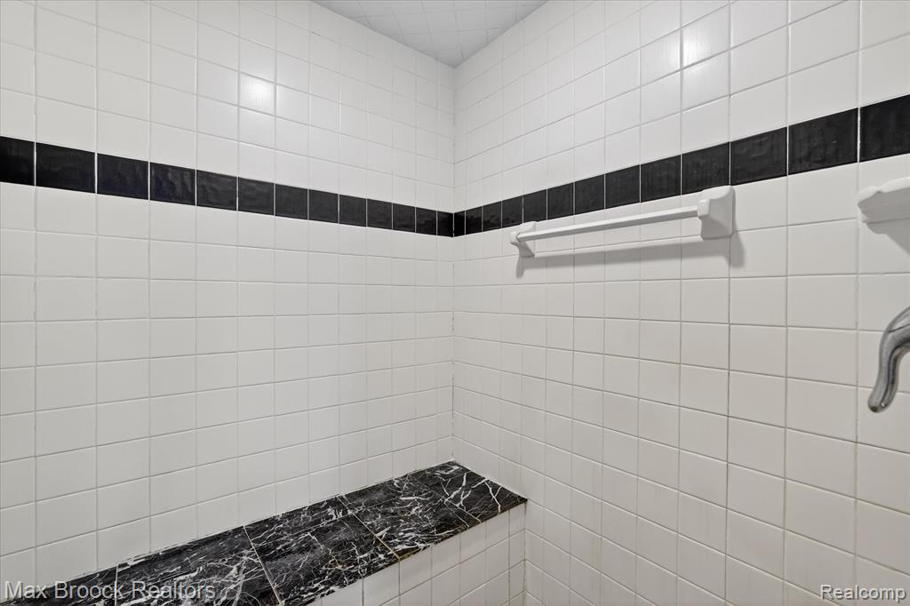 5001 Sylvanview Drive, Clarkston, MI 48348 — Photo 36