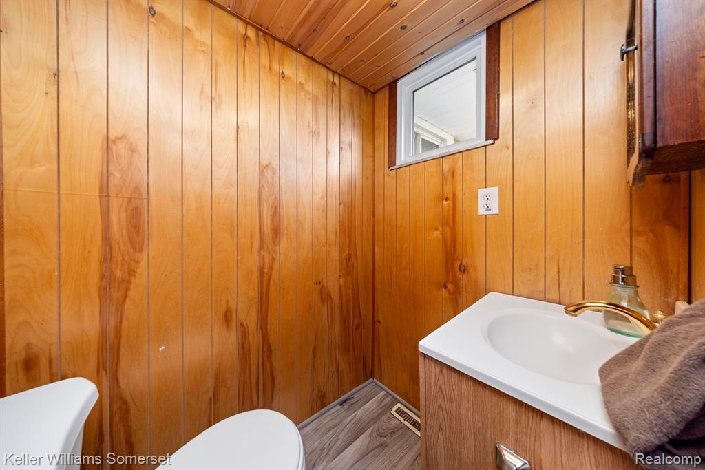 908 BROWN CITY Road, Imlay City, MI 48444 — Photo 14