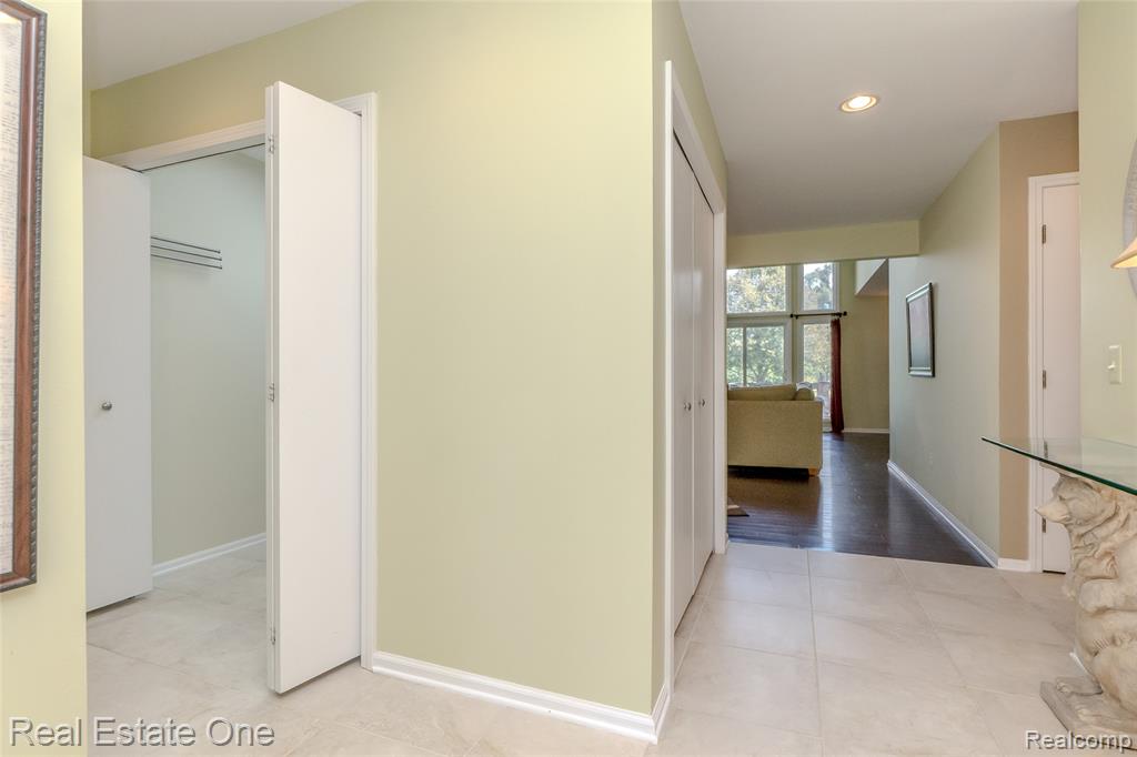 4575 Fairway Court, Waterford, MI 48328 — Photo 15