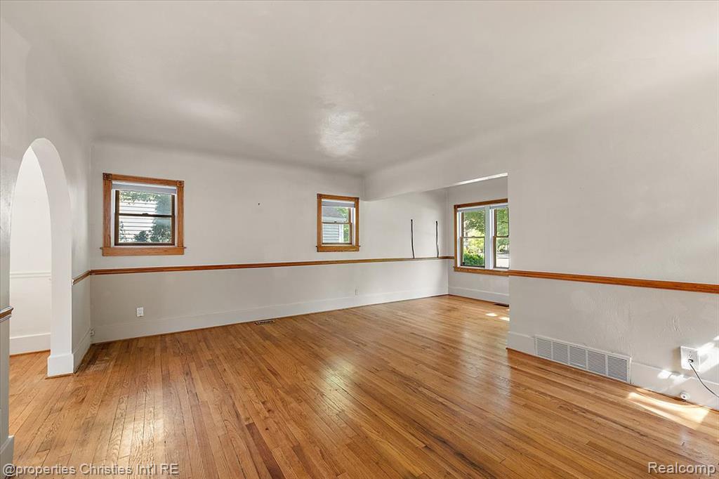 524 Oakland Avenue, Birmingham, MI 48009 — Photo 11