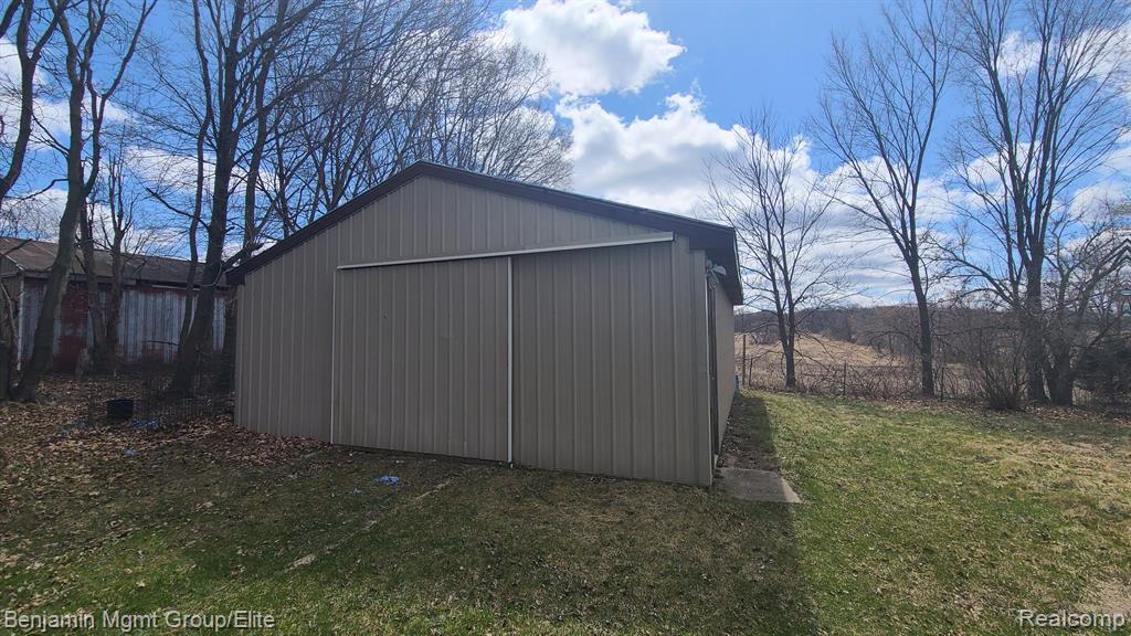 9416 HOGAN Road, Fenton, MI 48430 — Photo 14