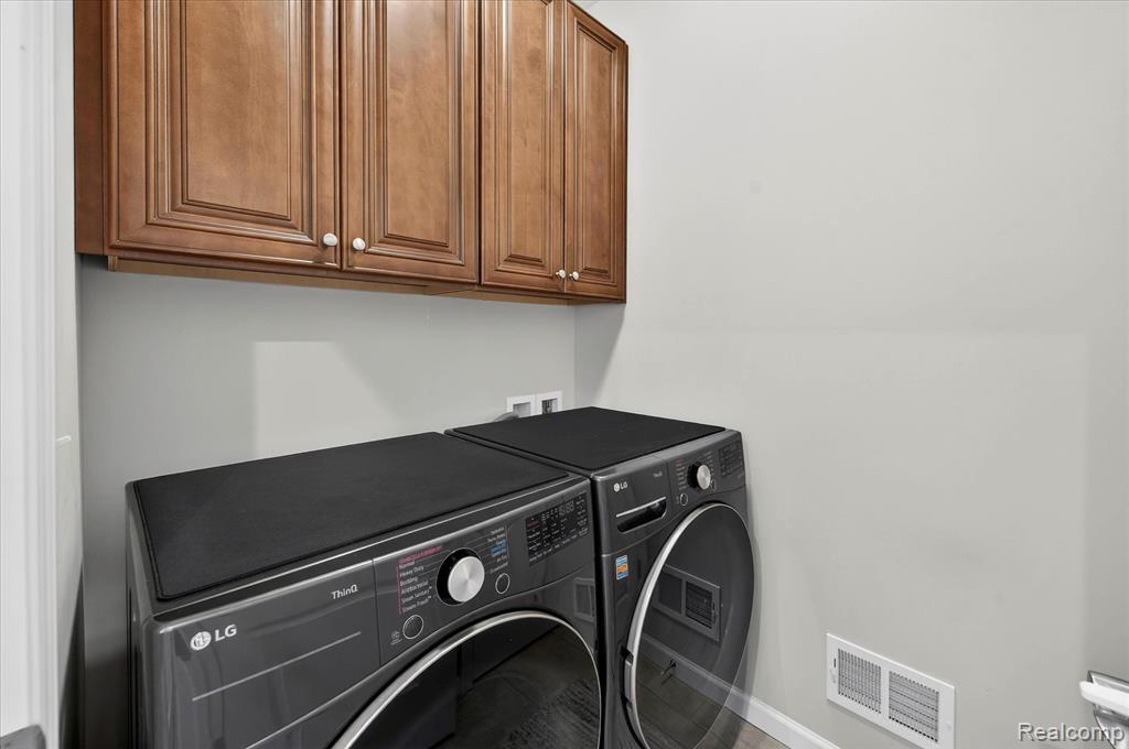 6156 Summerbrooke Circle, Fowlerville, MI 48836 — Photo 15