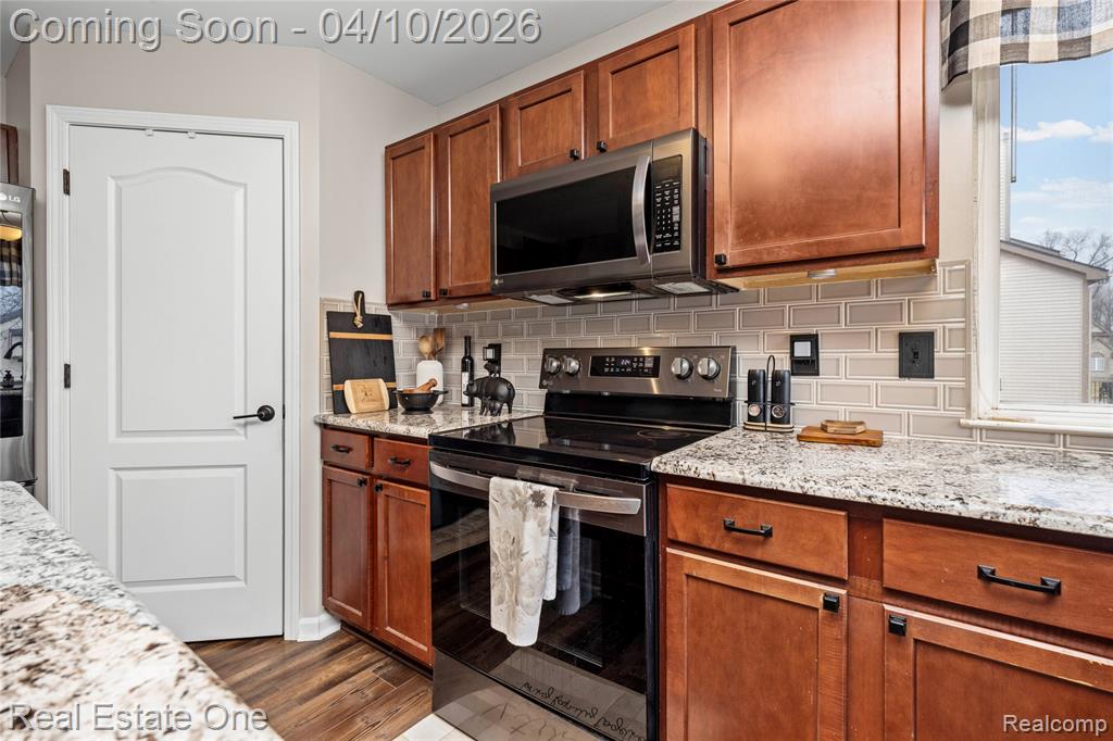 42756 Winding Pond Trail, Belleville, MI 48111 — Photo 24