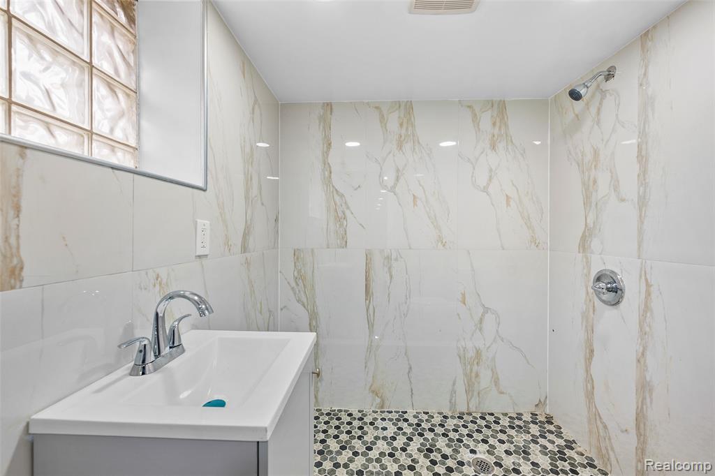 6406 Payne Avenue, Dearborn, MI 48126 — Photo 32