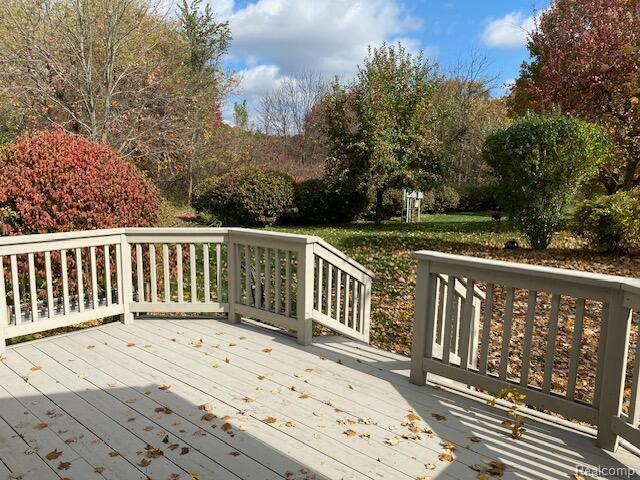 1395 Waverly Drive, White Lake, MI — Photo 31