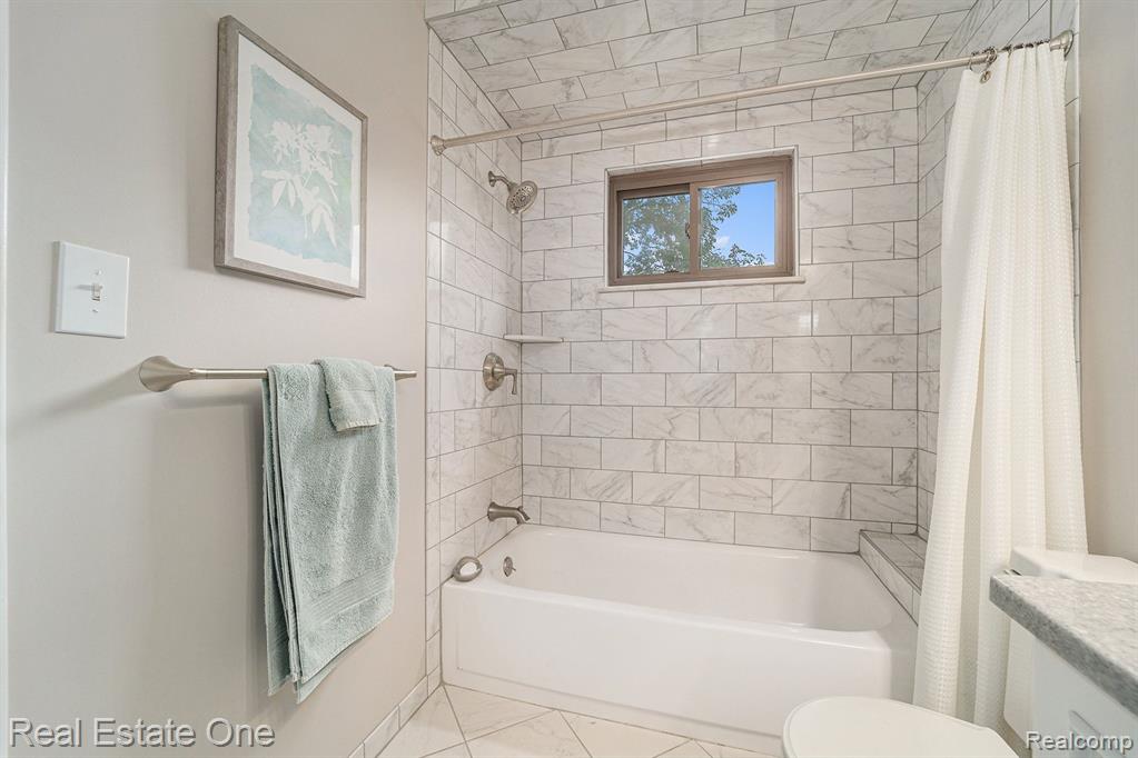 772 RANDALL Drive, Troy, MI 48085 — Photo 25