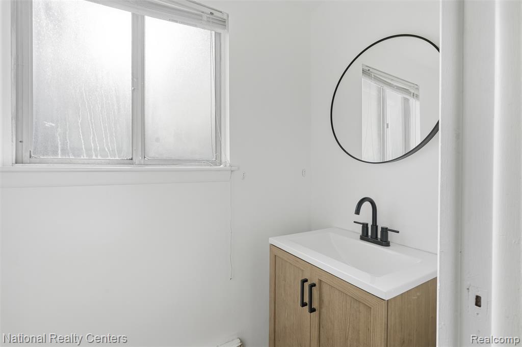 16021 Dugan Street, Roseville, MI 48066 — Photo 15