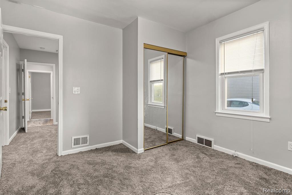6500 N VERNON Street, Dearborn Heights, MI 48127 — Photo 19