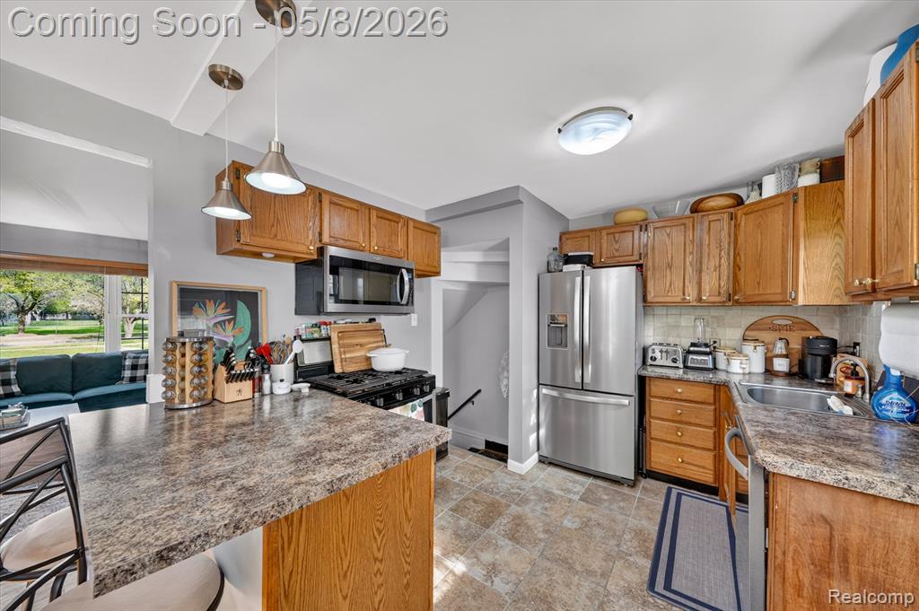 22927 Lakeshore Drive, Saint Clair Shores, MI 48080 — Photo 13