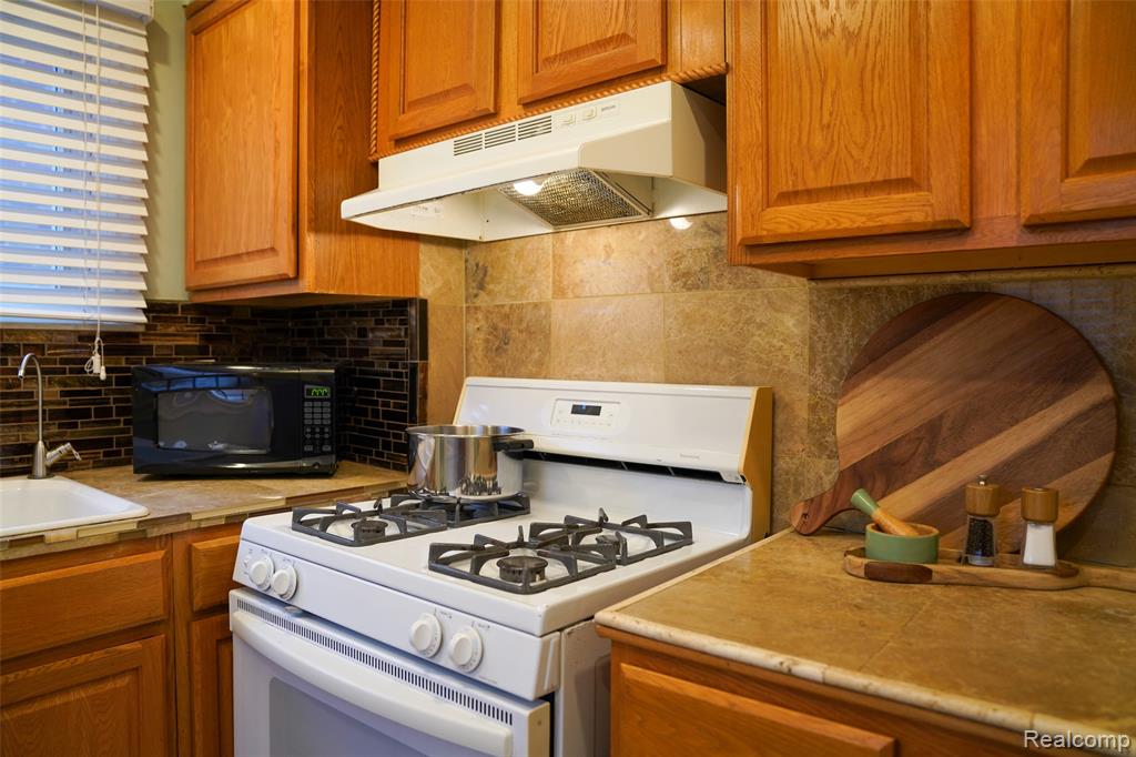 5306 Somerset Avenue, Detroit, MI 48224 — Photo 35
