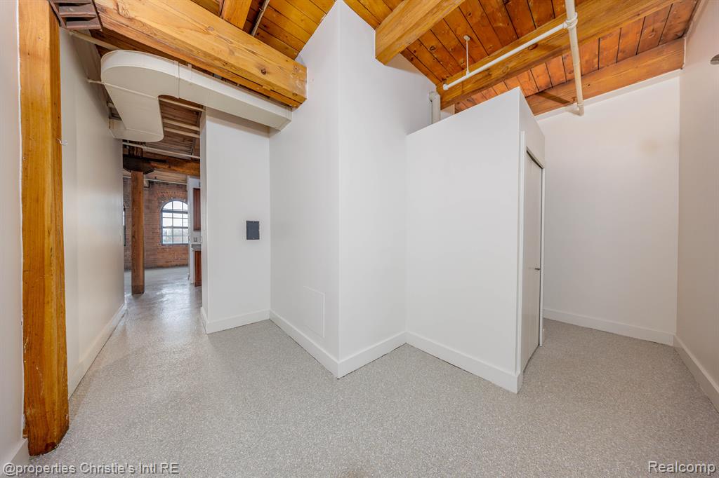 6533 E JEFFERSON Avenue, 327, Detroit, MI 48207 — Photo 4