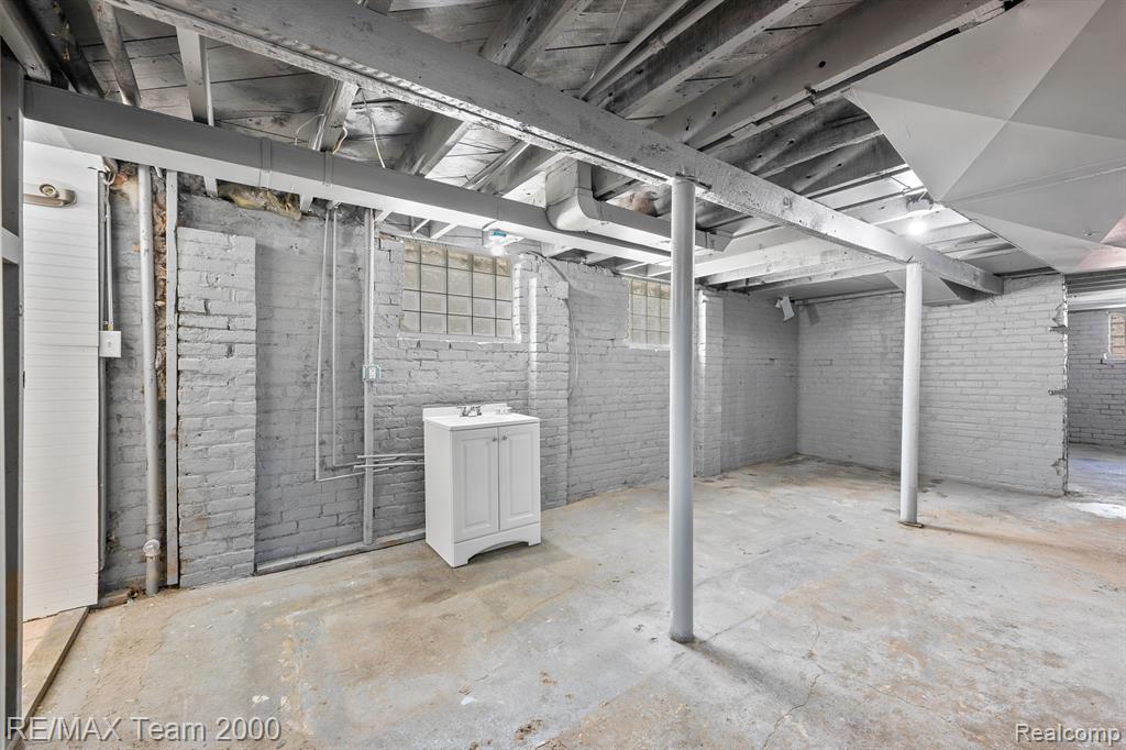 8849 OLIVET Street, Detroit, MI 48209 — Photo 21