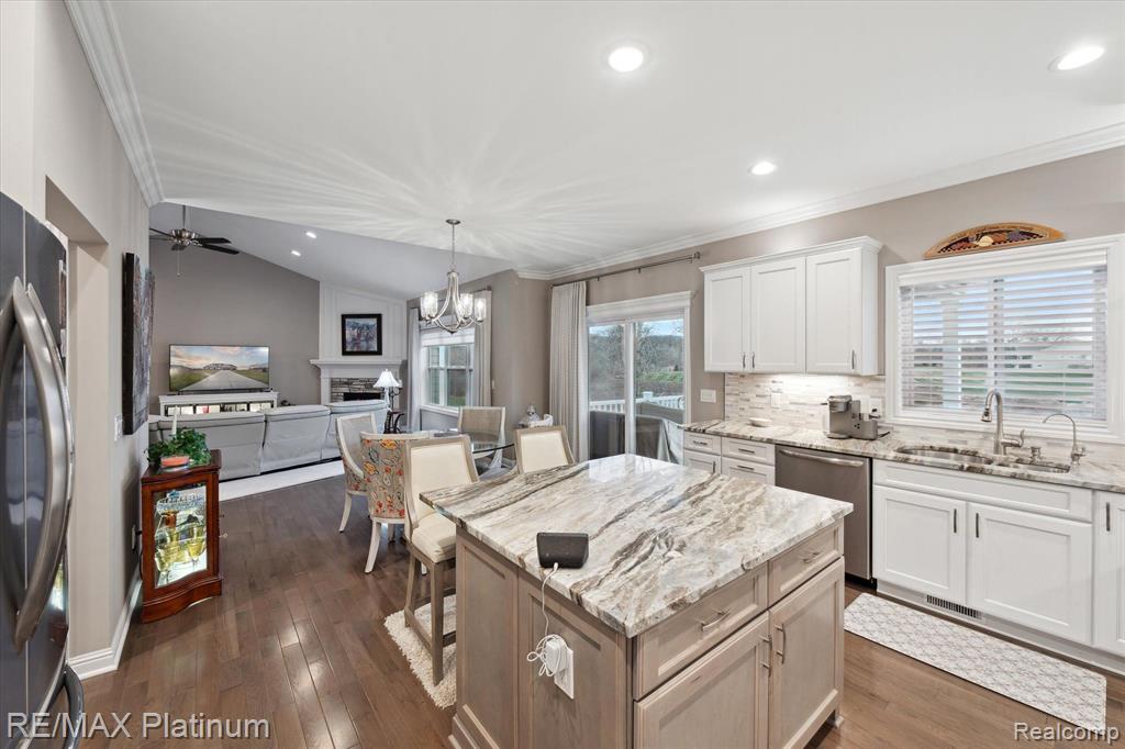 4719 CHESTNUT SPRINGS Drive, Howell, MI 48843 — Photo 14