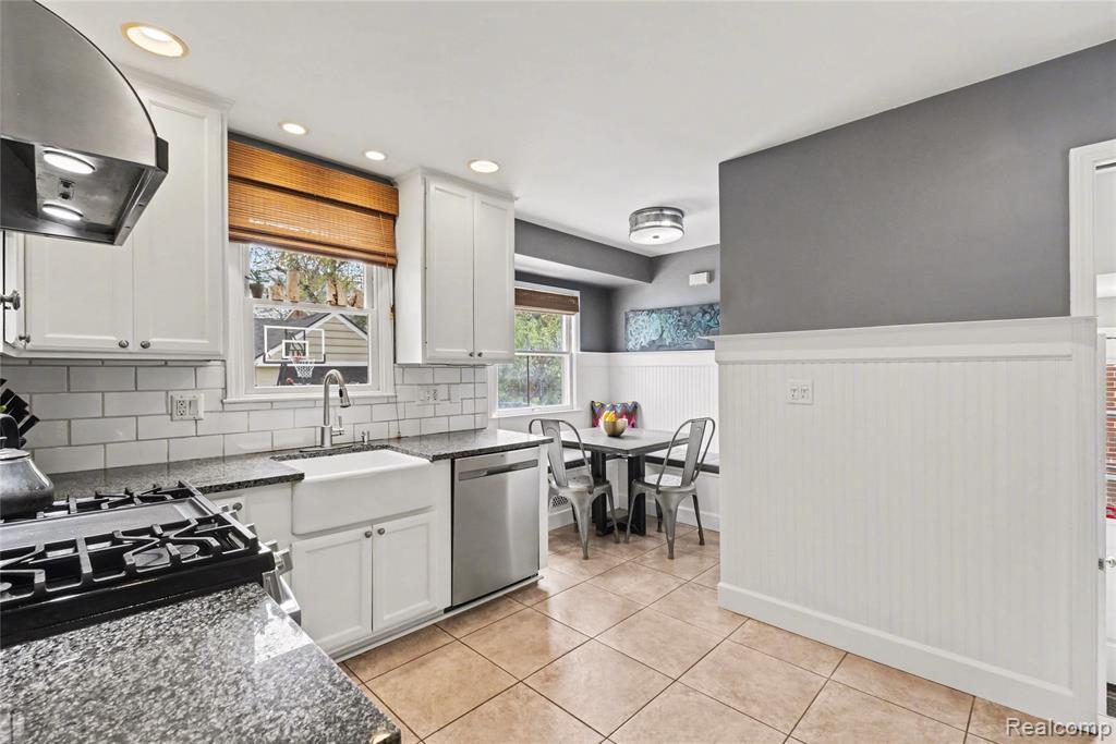 32240 Auburn Drive, Beverly Hills, MI 48025 — Photo 7