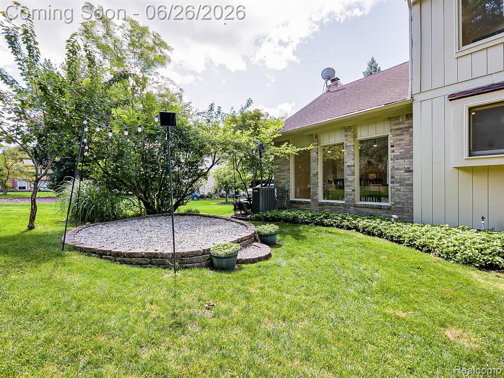 29523 Shenandoah Drive, Farmington, MI 48331 — Photo 35