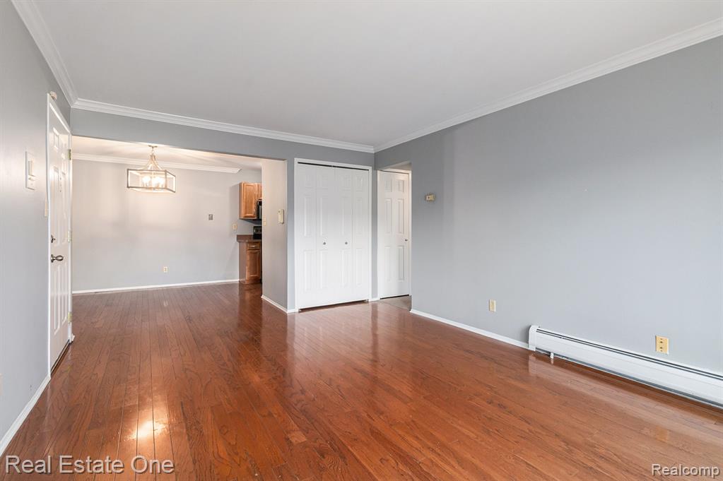 2420 Parmenter Boulevard, Royal Oak, MI, 48073