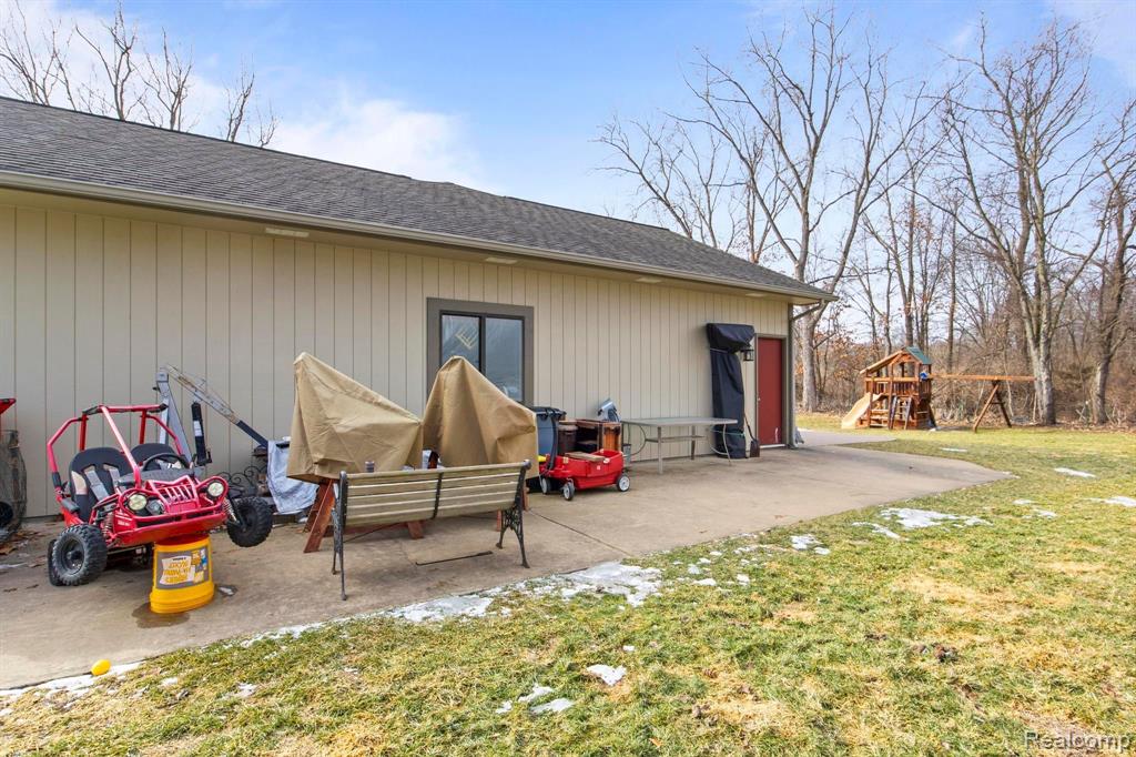 4025 PRESIDENTIAL Way, Highland, MI 48356 — Photo 23