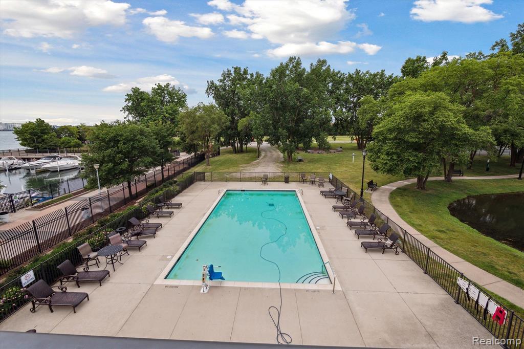 3320 SPINNAKER Lane, 74-14C, Detroit, MI 48207 — Photo 48