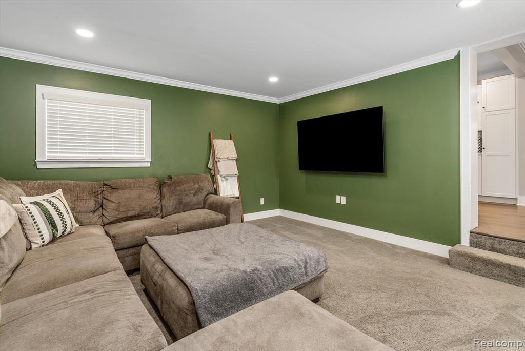 907 UNIVERSITY PL, Grosse Pointe, MI 48230 — Photo 15