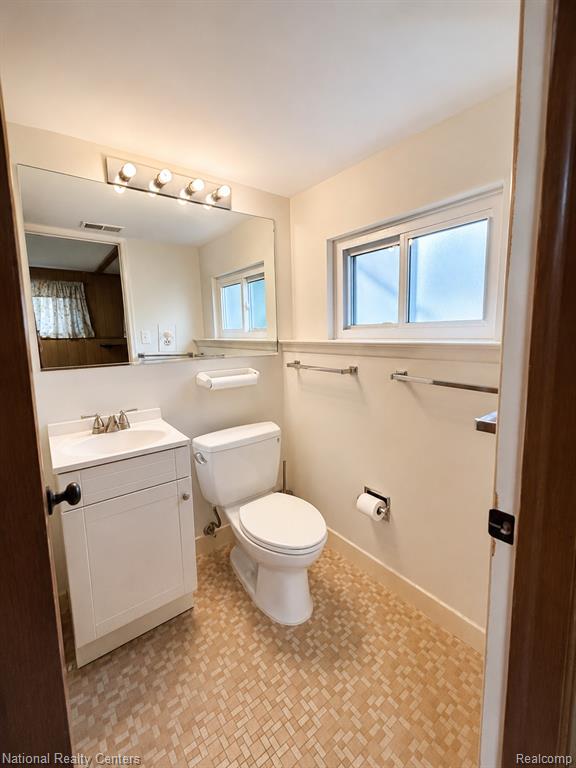 2182 Yorktown Drive, Ann Arbor, MI 48105 — Photo 29