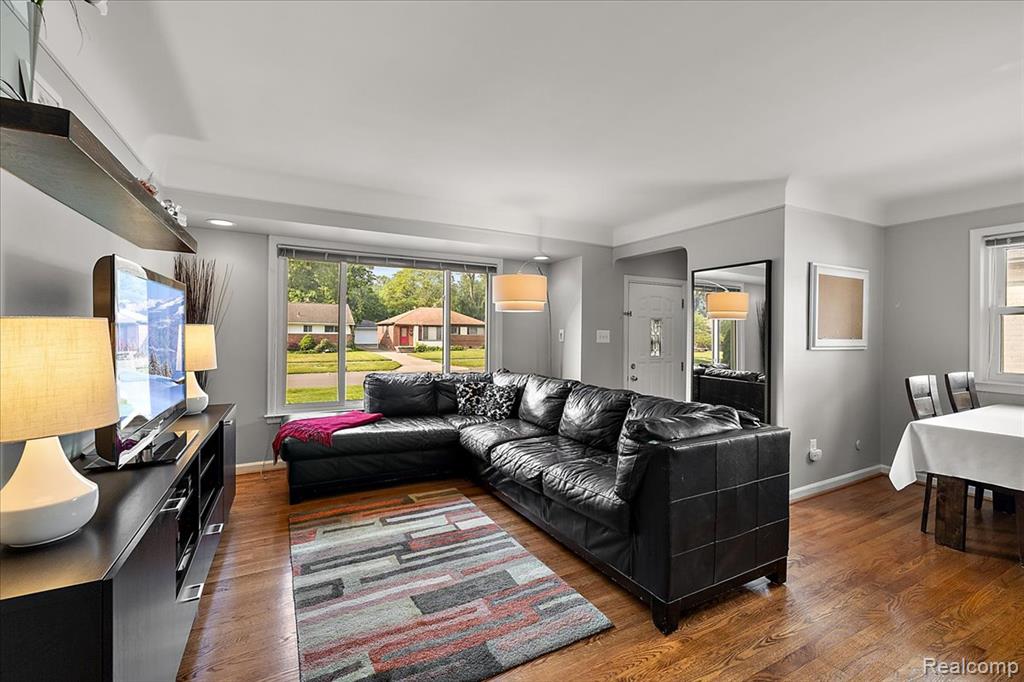 436 W Sunnybrook Drive, Royal Oak, MI 48073 — Photo 6