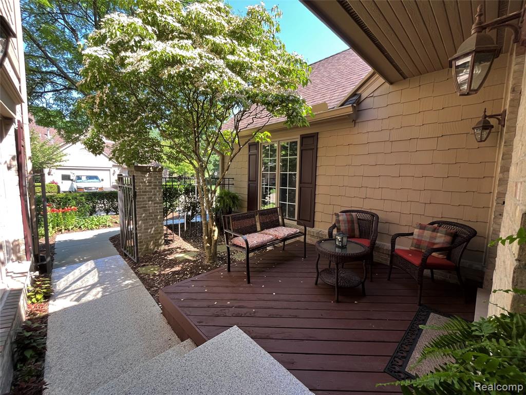 536 CAMBRIDGE Way, Bloomfield Hills, MI 48304 — Photo 3