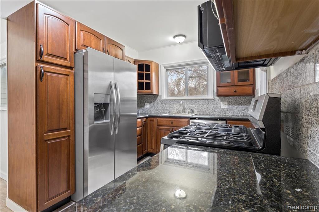 4203 Minerva Drive, Flint, MI 48504 — Photo 7
