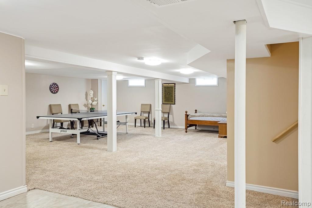8100 Lochdale Street, Dearborn Heights, MI 48127 — Photo 44