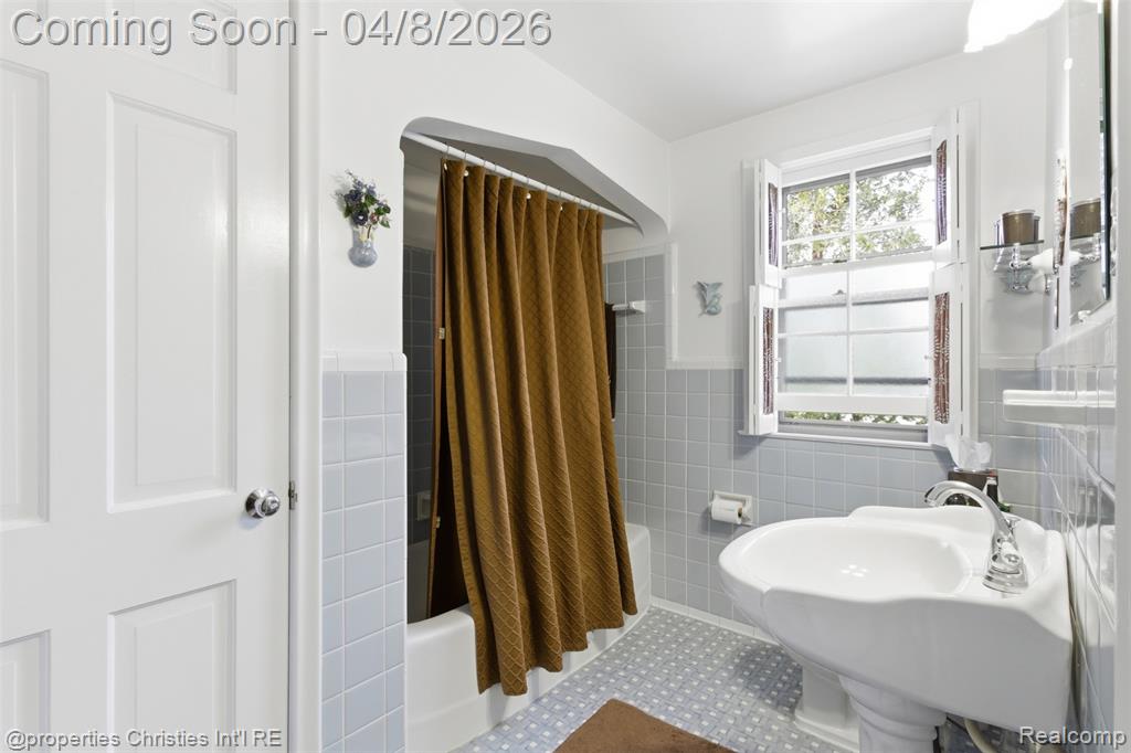 926 Abbey Street, Birmingham, MI 48009 — Photo 20