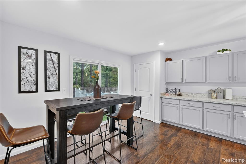 5382 Rural Terrace Court, Waterford, MI 48329 — Photo 10