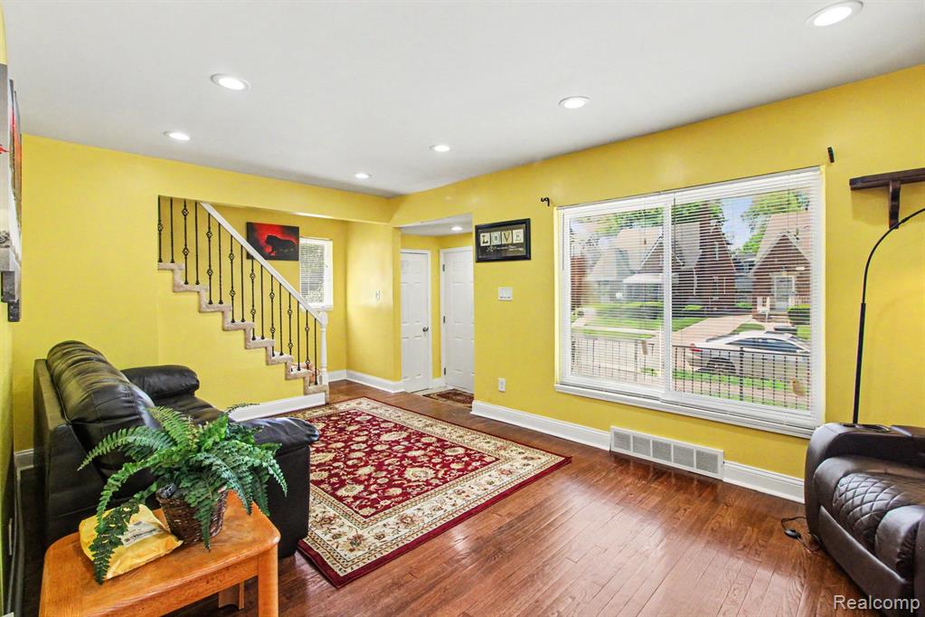 16548 Lesure Street - Photo 4