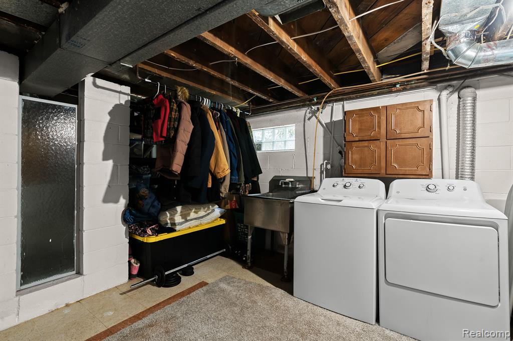 23205 HOLLWEG Street, Armada, MI — Photo 32