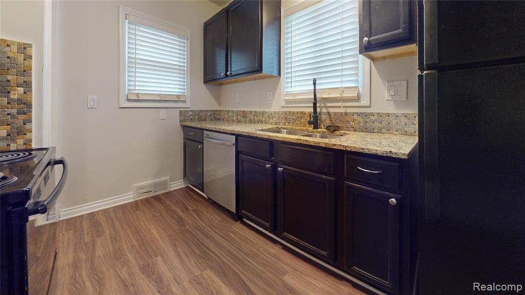 735 Cameron Avenue, Pontiac, MI 48340 — Photo 4