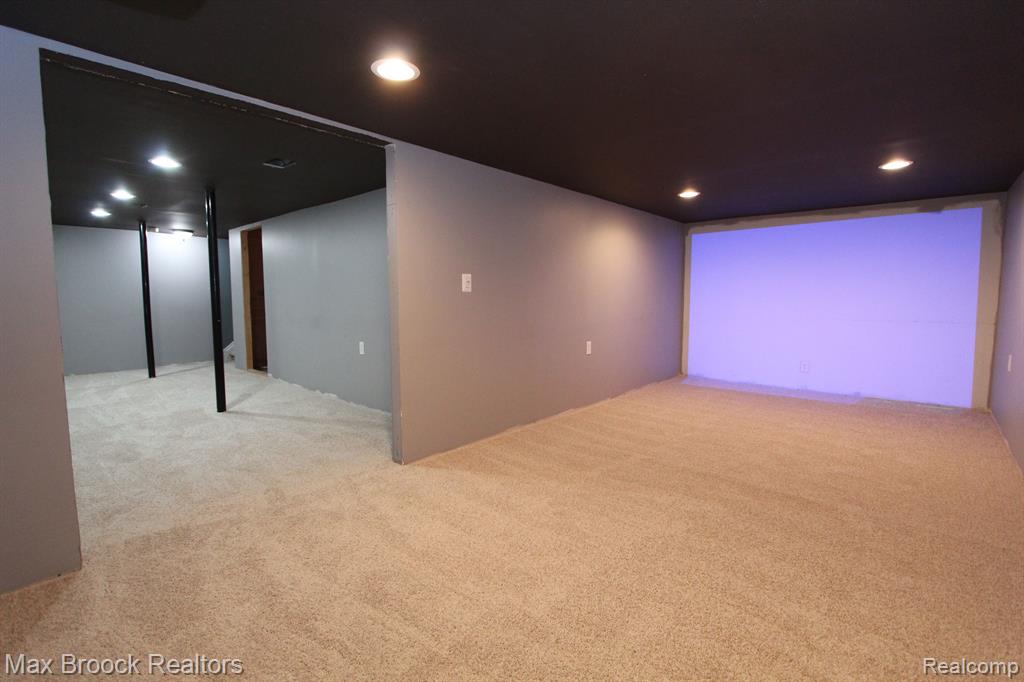6620 RIDGEFIELD Circle, 204, West Bloomfield, MI — Photo 21