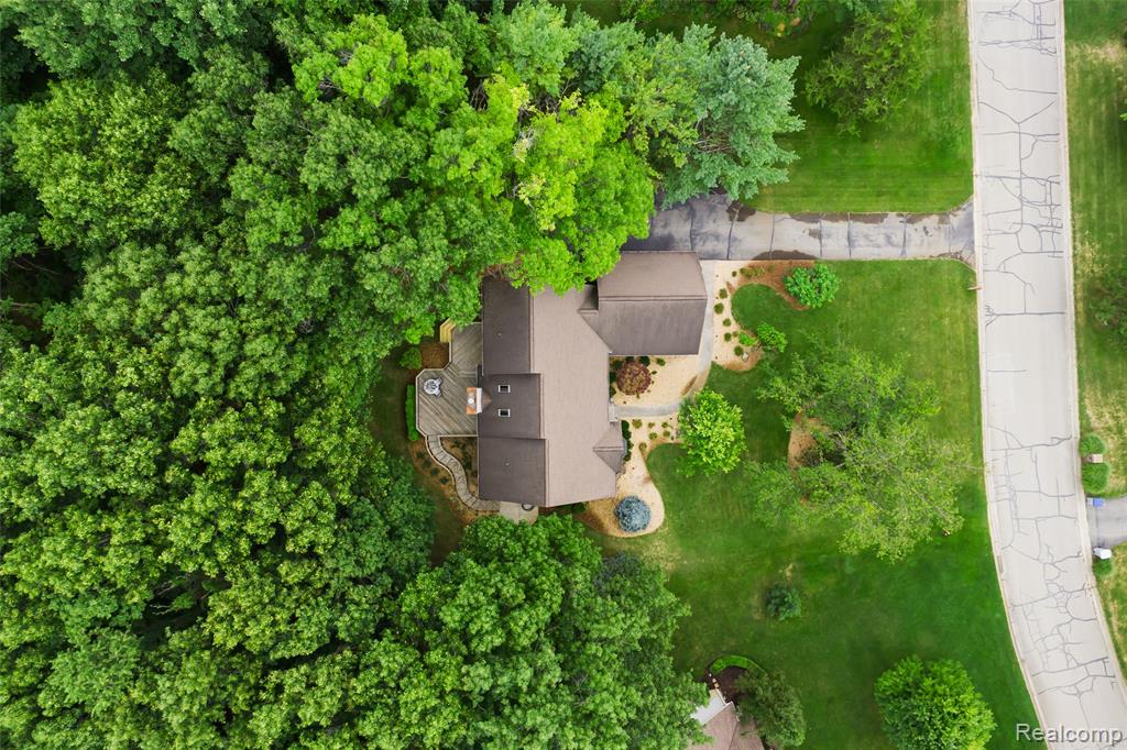 7837 Partridge Hill Drive, Brighton, MI 48116 — Photo 31