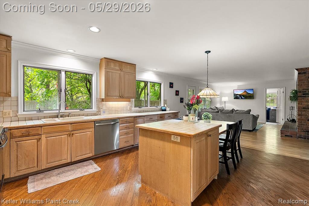 5795 Thorny Ash Road, Rochester, MI 48306 — Photo 10