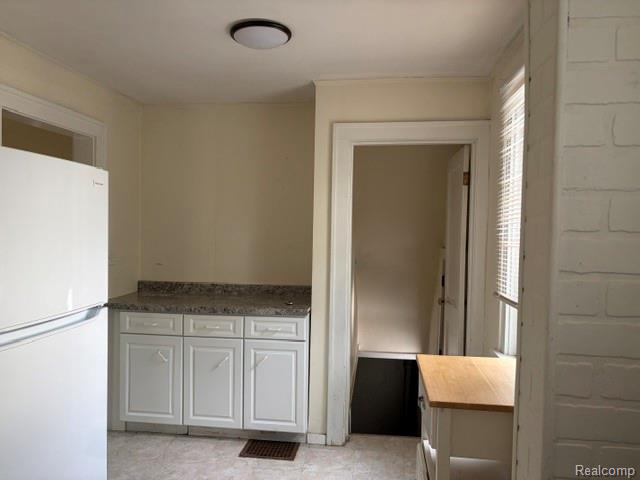 969 Myrtle Avenue, Waterford, MI 48328 — Photo 11