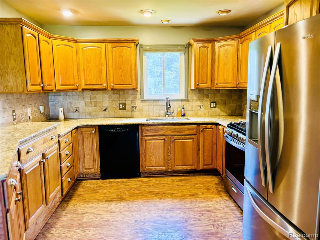 5422 Brown City Road, Brown, MI 48416 — Photo 19